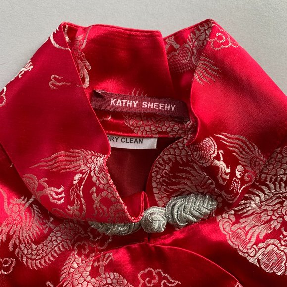 Red Silk Sleeveless Cheongsam Qipao Dress with Silver Dragon Jacquard Pattern - Picture 7 of 14